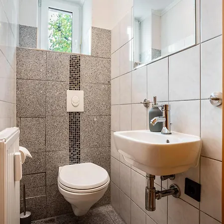 Haus Frohsinn - 6 Apartment Binz